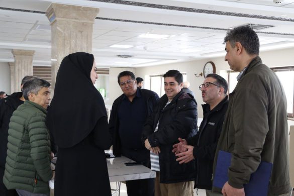 03 4 585x390 - در نشست صمیمانه مدیر روابط عمومی ایمیدرو با خبرنگاران مطرح شد؛ برنامه‌های مدیریت روابط عمومی ایمیدرو برای سال ۱۴۰۴