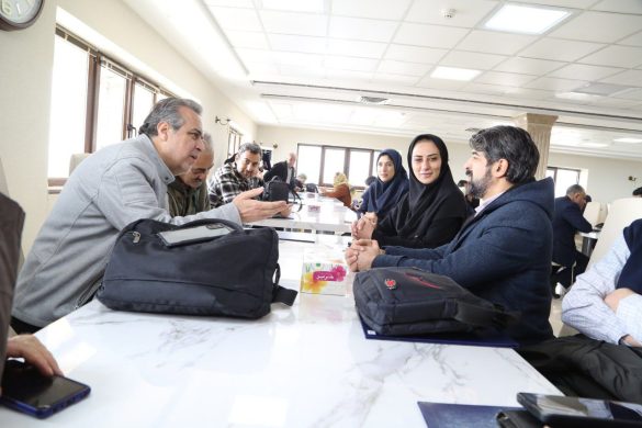 04 3 585x390 - در نشست صمیمانه مدیر روابط عمومی ایمیدرو با خبرنگاران مطرح شد؛ برنامه‌های مدیریت روابط عمومی ایمیدرو برای سال ۱۴۰۴