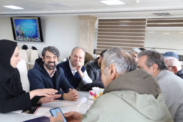 05 3 585x390 - در نشست صمیمانه مدیر روابط عمومی ایمیدرو با خبرنگاران مطرح شد؛ برنامه‌های مدیریت روابط عمومی ایمیدرو برای سال ۱۴۰۴