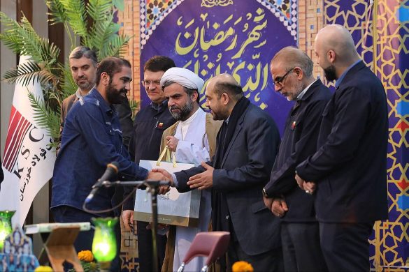 08 1 585x390 - به مناسبت ایام ماه مبارک رمضان برگزار شد؛ محفل اُنس با قرآن ویژه کارکنان شرکت فولاد خوزستان