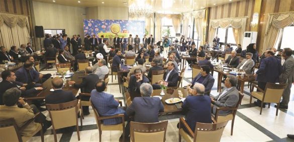 نشستهای نوروزی فولاد مبارکه؛ گامی راهبردی در مسیر همافزایی، توسعه صادرات، و تحقق اهداف صنعتی کشور 04 5 585x283 - نشستهای نوروزی فولاد مبارکه؛ گامی راهبردی در مسیر همافزایی، توسعه صادرات، و تحقق اهداف صنعتی کشور