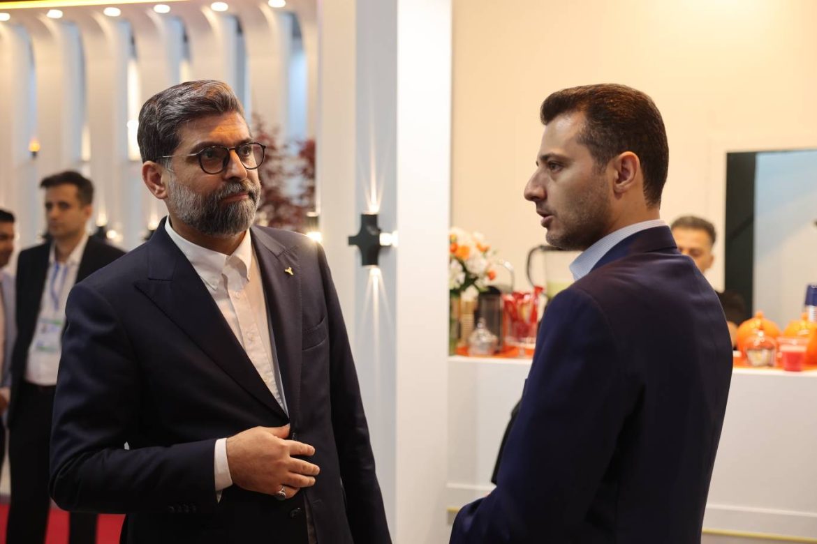 تصویری از تولید ماشین‌آلات معدنی سنگین در مجتمع صنعتی اسفراین که نشان‌دهنده گامی بلند در راستای خودکفایی صنعتی ایران است.