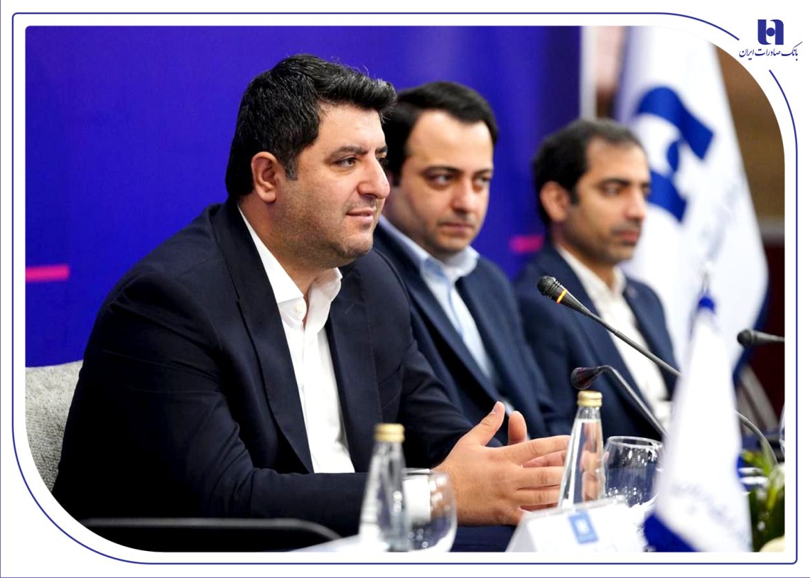 فرشید محمدپور، معاون بانک مرکزی، در سخنرانی همایش مدیران بانک صادرات ایران؛ رشد چشمگیر سرمایه و کفایت مالی