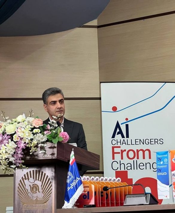 03 11 585x712 - بانک تجارت با چالشگران هوش مصنوعی به استقبال آینده رفت